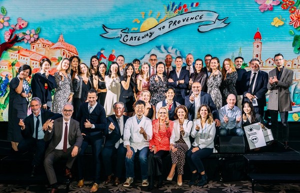 프랑스 관광청 ‘프렌치 데이즈 인 서울 2025’ 프랑스 참가 업체 단체 사진 (사진 프랑스관광청 제공) 2025.11.11, snakorea.rc@gmail.com , *재판매 및 DB 금지