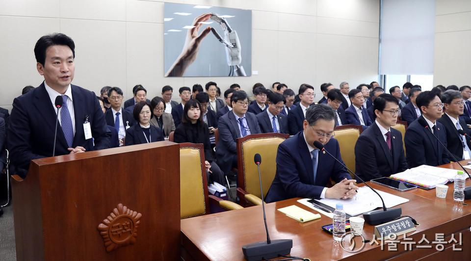 박장범 한국방송공사(KBS) 사장이 12일 서울 여의도 국회 과학기술정보방송통신위원회 전체회의에서 발언하고 있다. 2025.11.12, snakorea.rc@gmail.com , *재판매 및 DB 금지