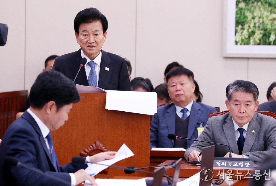 정동영 통일부 장관이 14일 서울 여의도 국회에서 열린 외교통일위원회 전체회의에서 예산안 관련 발언하고 있다. 2025.11.14, snakorea.rc@gmail.com , *재판매 및 DB 금지