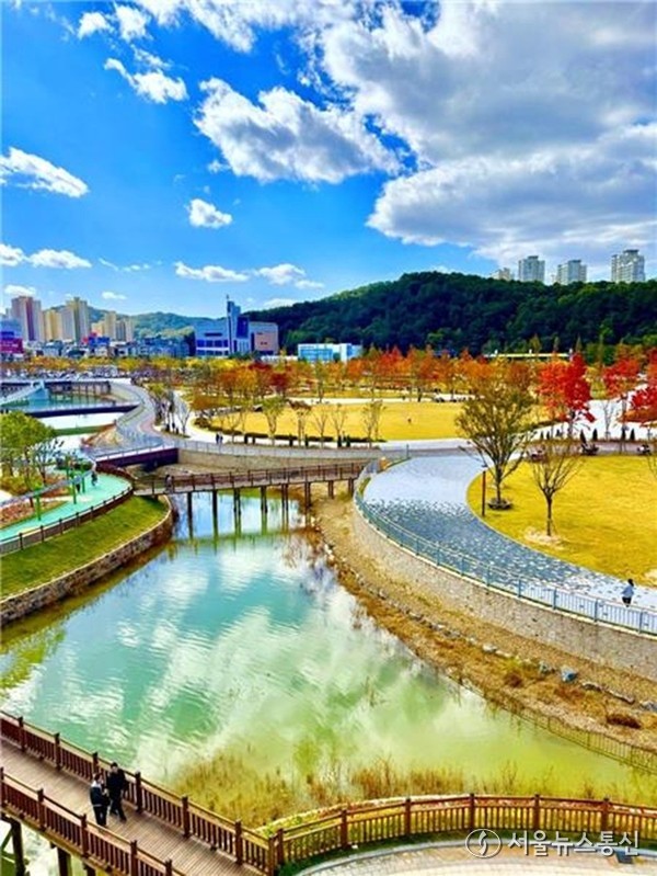 대전갑천생태호수공원. / 사진 = 대전시 제공 2025.11.15, snakorea.rc@gmail.com , *재판매 및 DB 금지