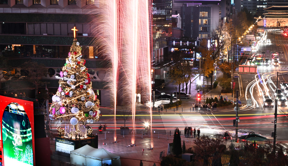 성탄트리 점등식 (사진=서울시 제공) 2025.11.18, snakorea.rc@gmail.com , *재판매 및 DB 금지