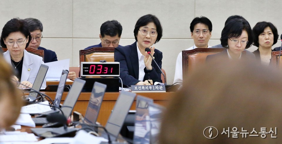 이스란 보건복지부 제1차관이 1일 서울 여의도 국회 보건복지위원회 전체회의에서 의원의 질의에 답변하고 있다. (2025.07.01) / 사진 = 서울뉴스통신 이민희 기자