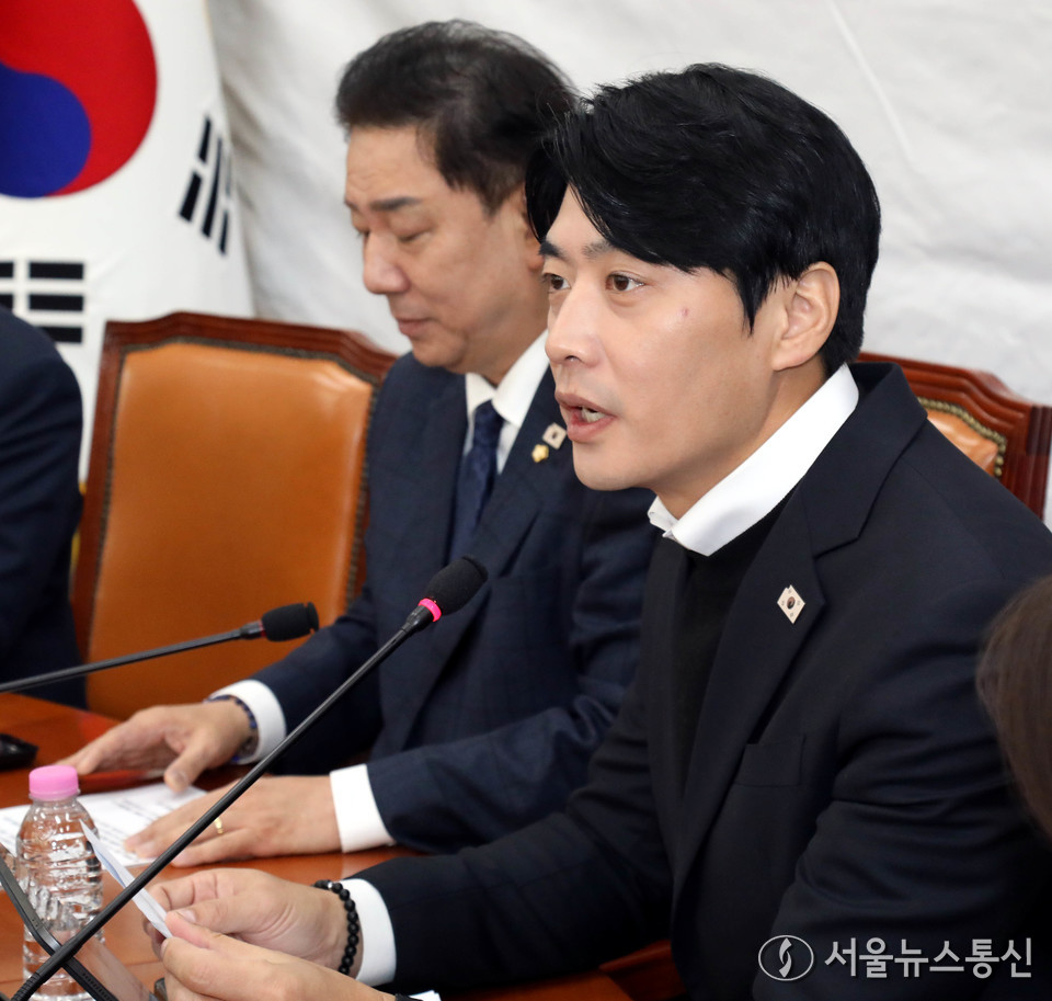 19일 서울 여의도 국회에서 열린 더불어민주당 정치검찰 조작기소대응 특별위원회 전체회의에서 한준호 위원장이 발언하고 있다. 2025.11.19, snakorea.rc@gmail.com , *재판매 및 DB 금지