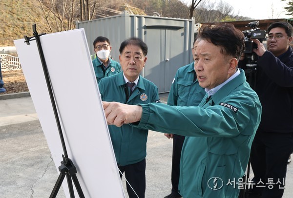 김영환 지사, 고병원성 AI 방역 상황 점검(제공=충북도청) *재판매 및 DB 금지