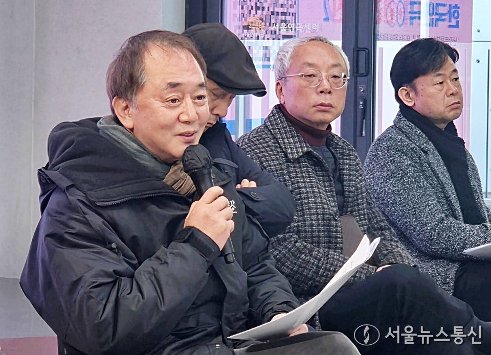 국가 문화예산이 사상 최대 규모에 이르렀지만 정작 기초예술 창작 현장은 여전히 ‘130억 원’이라는 부족한 지원에 머물러 있다는 문제의식을 중심으로 기초예술 재정개혁의 필요성을 논의하는 ‘한국연극 건강검진 2’ 난장토론회가 지난 19일 서울 연극창작센터에서 개최됐다. (2025.11.19) / 사진 = 한국연극협회 제공