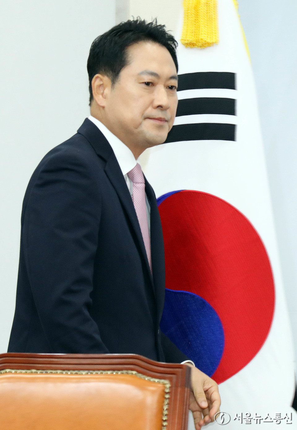 장동혁 국민의힘 대표가 24일 서울 여의도 국회에서 열린 최고위원회의에 참석하고 있다. 2025.11.24, snakorea.rc@gmail.com , *재판매 및 DB 금지