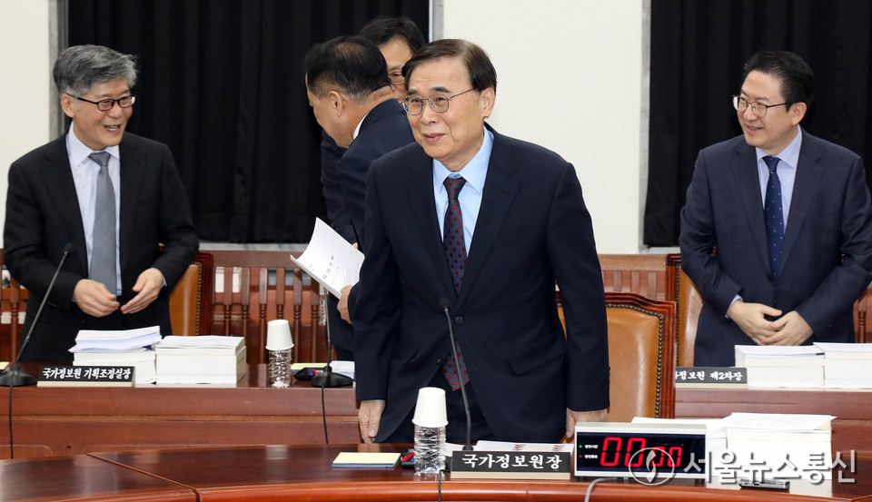 이종석 국가정보원장이 24일 서울 여의도 국회에서 열린 정보위원회 전체회의에 출석하고 있다. (사진=공동취재) 2025.11.24, snakorea.rc@gmail.com , *재판매 및 DB 금지