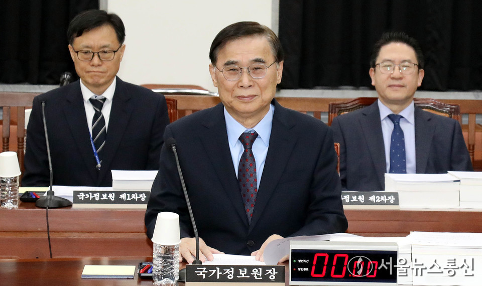 이종석 국가정보원장이 24일 서울 여의도 국회에서 열린 정보위원회 전체회의에 출석해 자리하고 있다. (사진=공동취재) 2025.11.24, snakorea.rc@gmail.com , *재판매 및 DB 금지