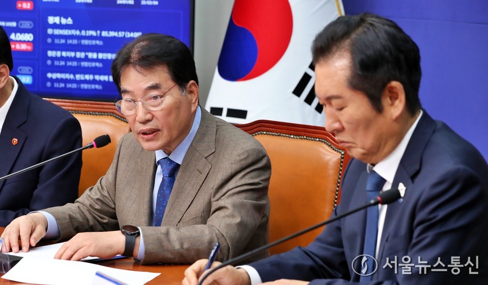 백군기 더불어민주당 국방안보특별위원회 공동위원장이 24일 오후 서울 여의도 국회에서 열린 민주당 특위 출범식 및 제1차 회의에서 발언하고 있다. 2025.11.24, snakorea.rc@gmail.com , *재판매 및 DB 금지