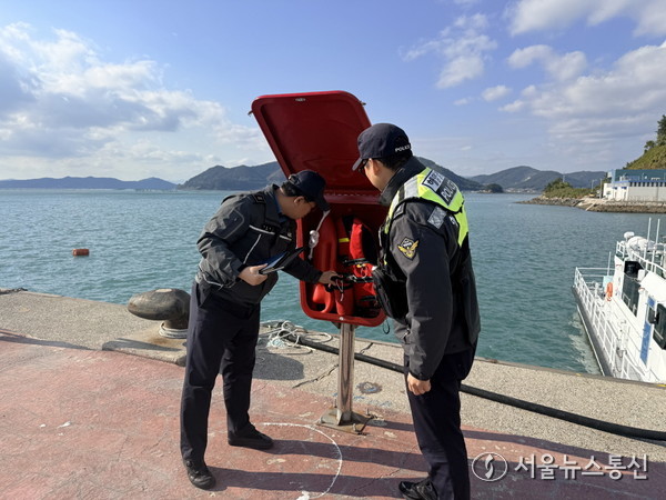 ▲연안 안전사고 위험예보제 발령(사진 = 완도해경)2025.11.25, snakorea.rc@gmail.com , *재판매 및 DB 금지