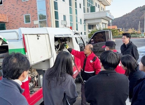 울주군 두동면이 지난 19일과 21일 두동면 전 직원과 산불감시원이 참여한 가운데 산불 진화 차량을 활용한 산불 진화 실전훈련을 실시했다.
