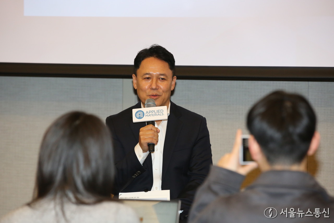 박광선 어플라이드 머티리얼즈 대표가 26일 서울 강남구 그랜드 인터컨티넨탈 서울 파르나스에서 열린 '어플라이드 AI 성능 가속화를 위한 신제품 발표 기자간담회'에서 발언하고 있다. 2025.11.26, snakorea.rc@gmail.com , *재판매 및 DB 금지 